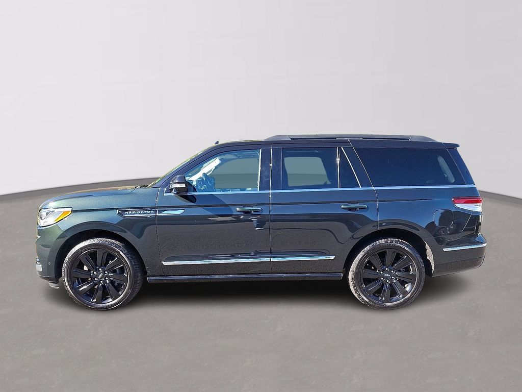 Thumbnail: 2022 Lincoln Navigator - 7