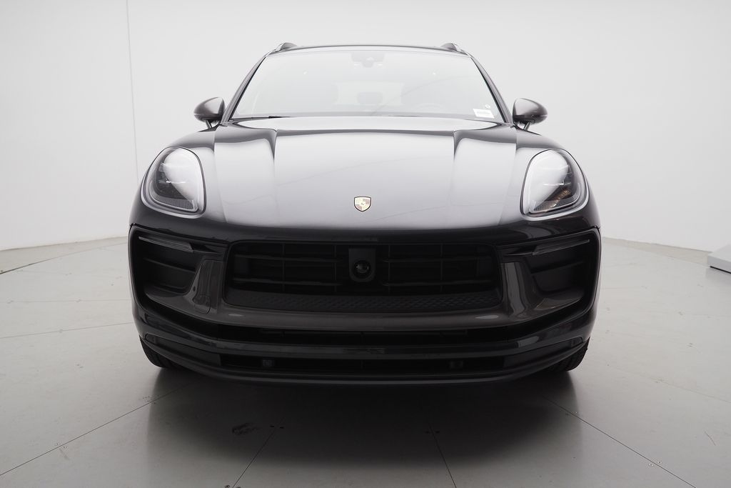 Thumbnail: 2026 Porsche Macan - 2