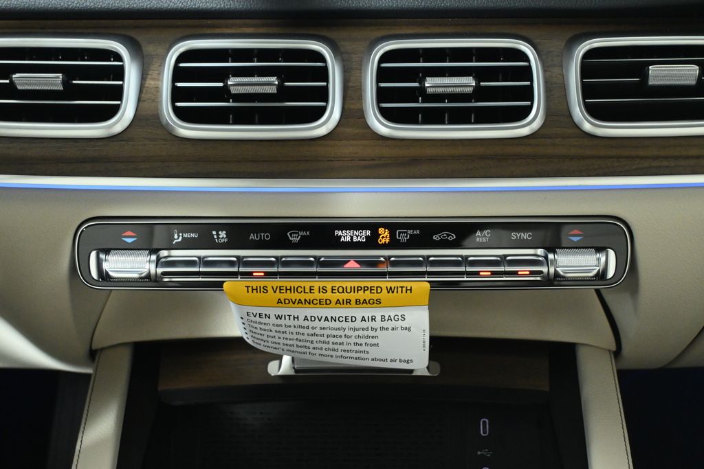 Thumbnail: 2026 Mercedes-Benz GLE - 18