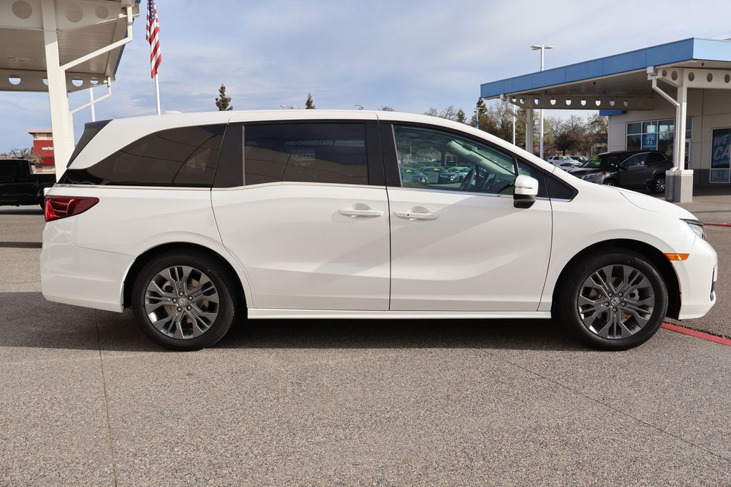 2025 Honda Odyssey Touring 4