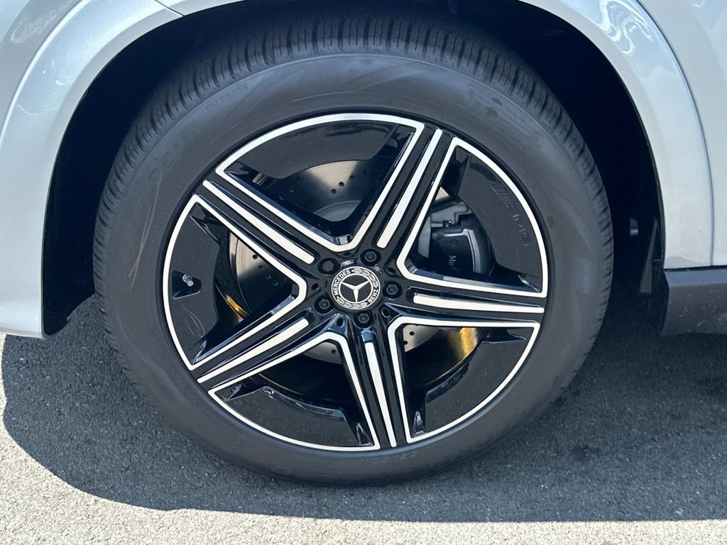 Thumbnail: 2026 Mercedes-Benz GLE - 7