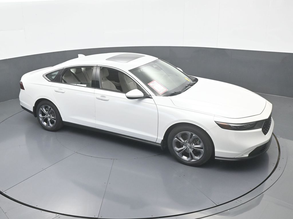 Used 2023 White Honda EX image 54