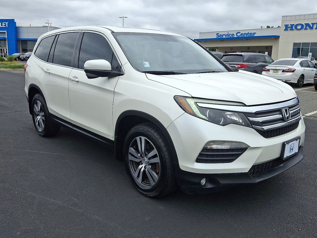 Thumbnail: 2016 Honda Pilot - 3
