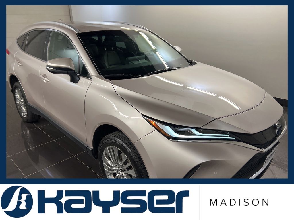 2022 Toyota Venza XLE