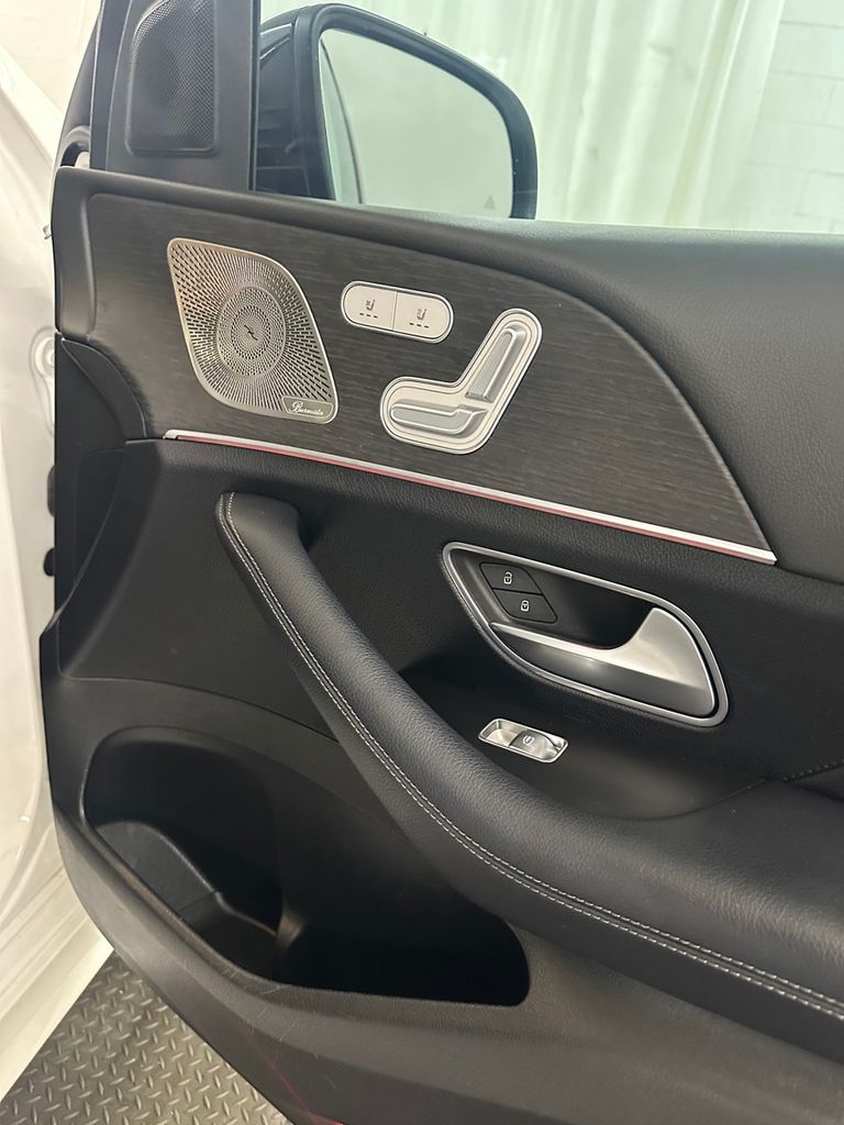 used 2022 Mercedes-Benz GLE car, priced at $34,985