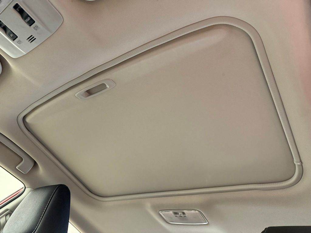 Thumbnail: 2014 Toyota Corolla - 17