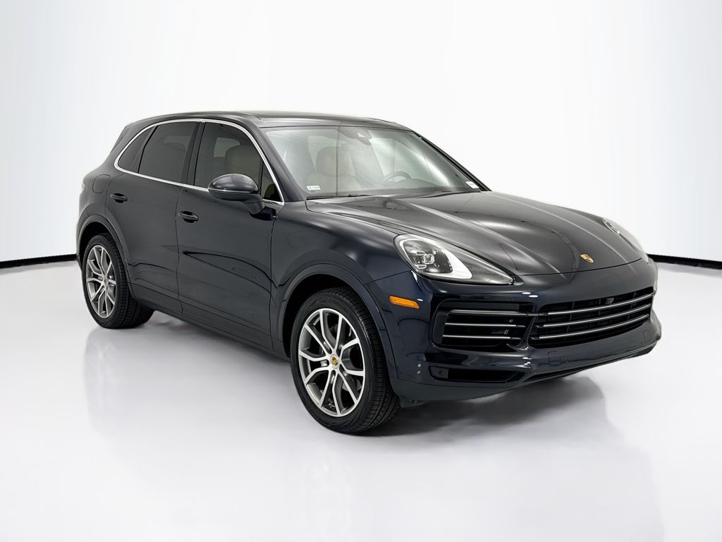 Thumbnail: 2020 Porsche Cayenne - 3