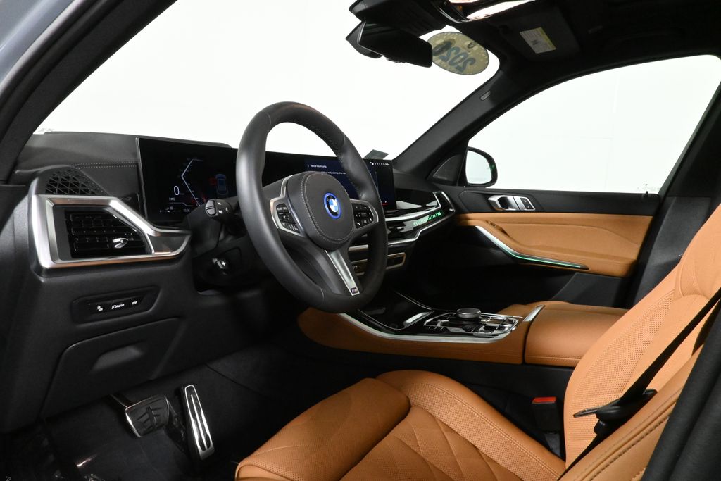 Thumbnail: 2026 BMW X5 - 15