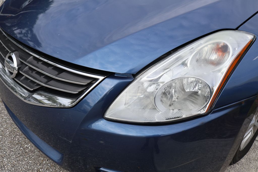 Thumbnail: 2010 Nissan Altima - 3