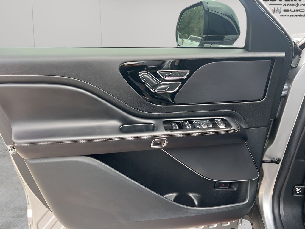 Used Car 2023 Lincoln Aviator  Standard For Sale Under $50,000 In Austin, Texas