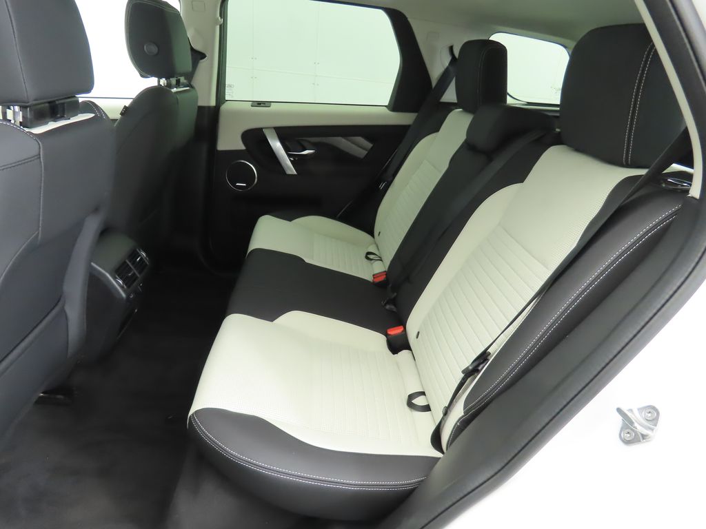 Thumbnail: 2025 Land Rover Discovery Sport - 21