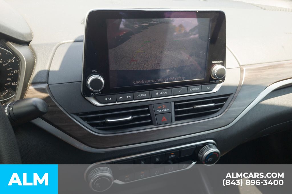 Used 2024 Black Nissan 2.5 SV image 8