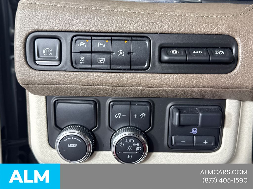 Used 2023 Silver GMC Denali image 34