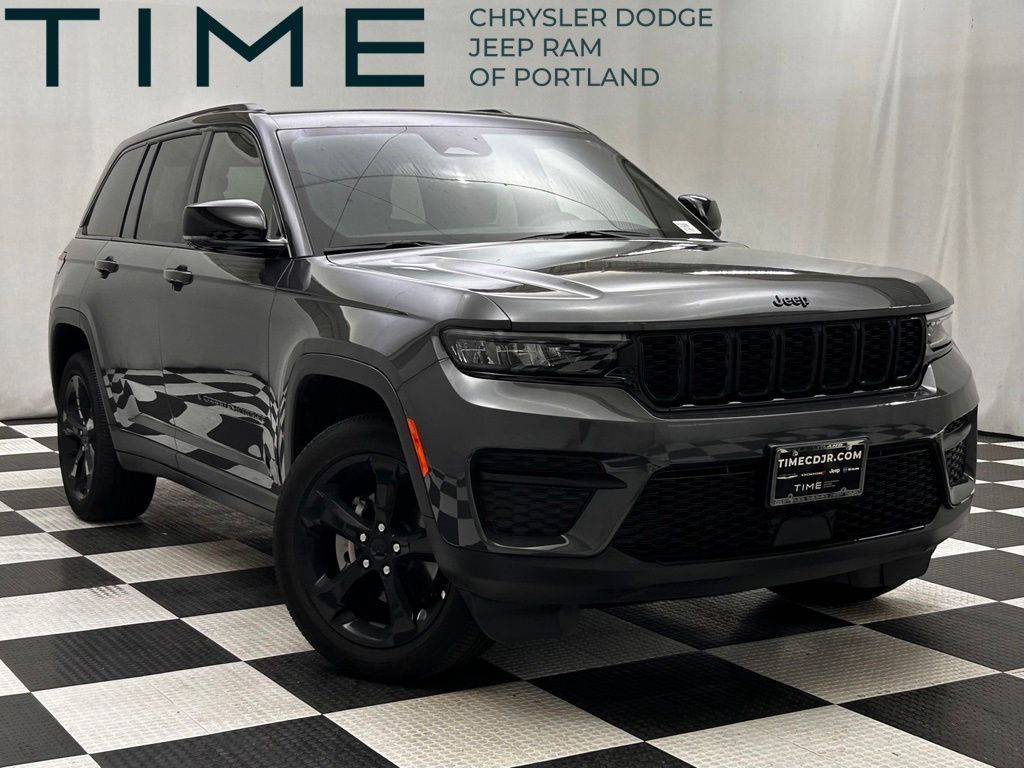  2025 Jeep Grand Cherokee Altitude X 4WD   