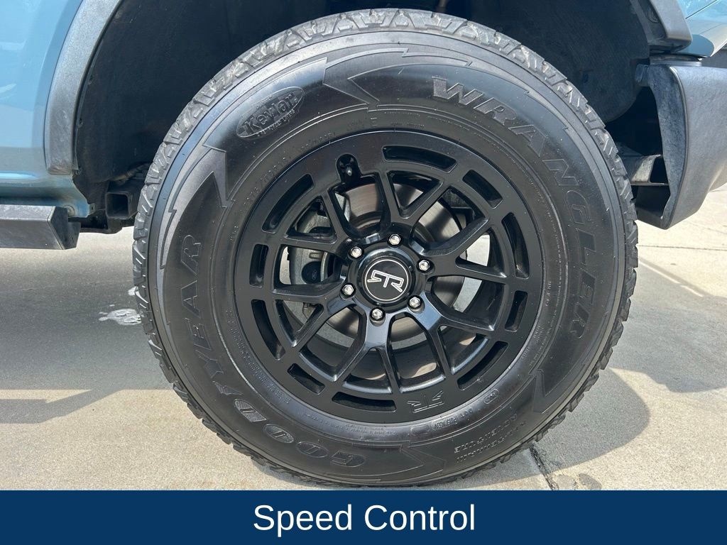 2023 Ford Bronco Base