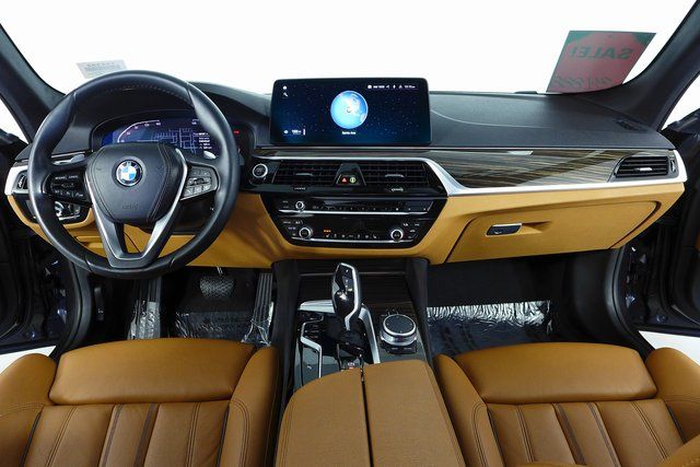 2022 BMW 5 Series 540i 24