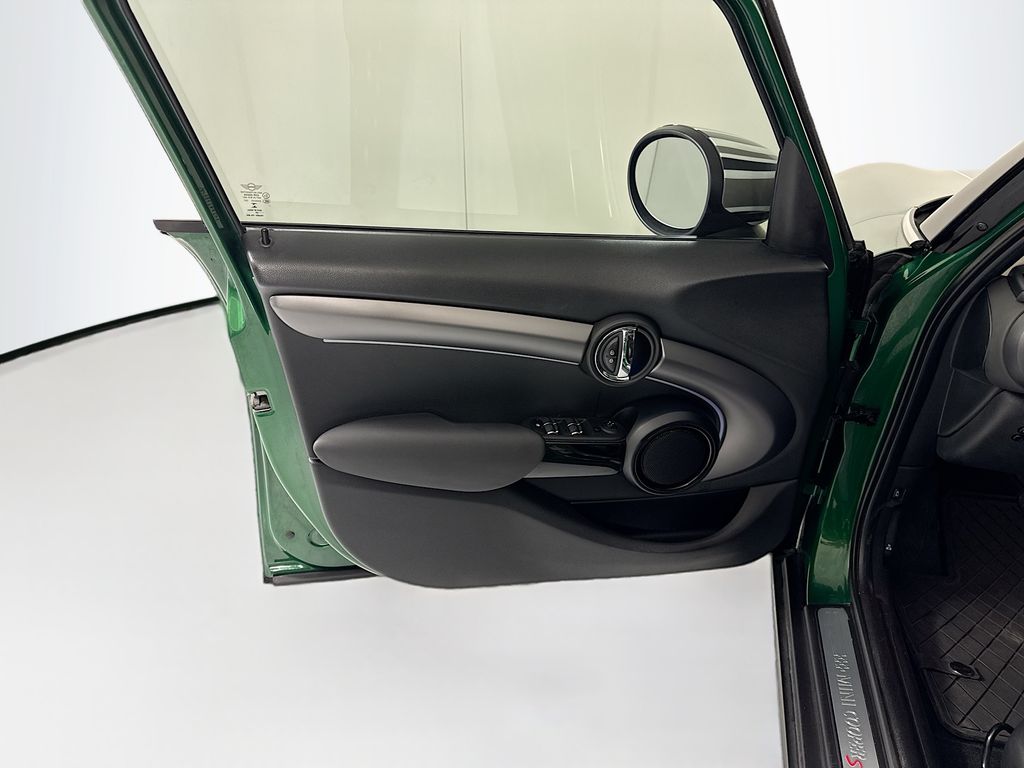 Thumbnail: 2023 MINI Cooper - 25