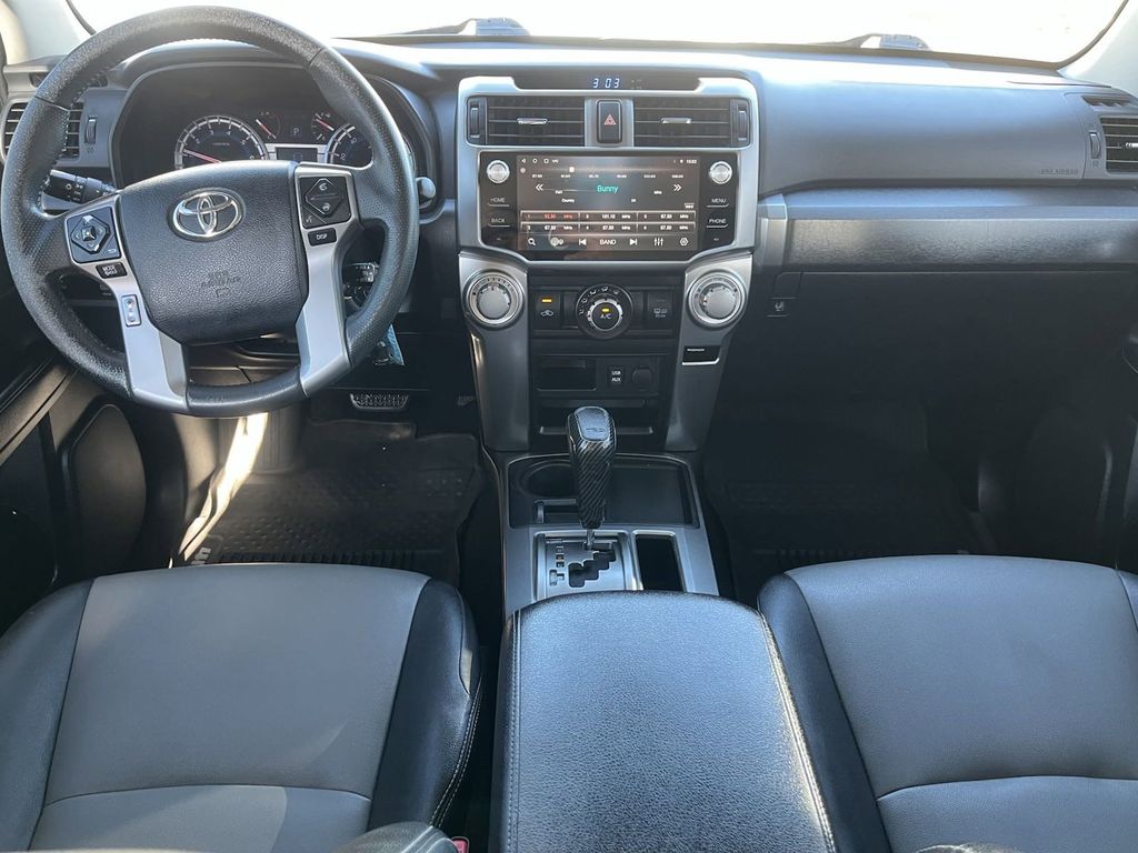 2016 Toyota 4Runner SR5 14