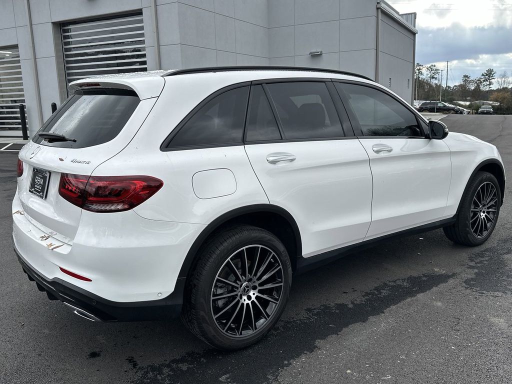 2022 Mercedes-Benz GLC GLC 300 8