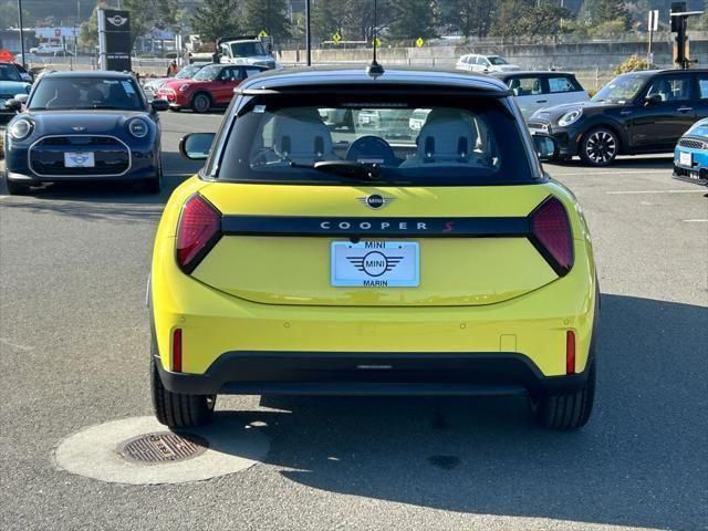 Thumbnail: 2026 MINI Cooper - 4