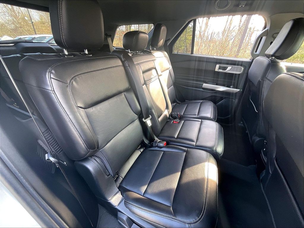 2023 Ford Explorer — photo 16