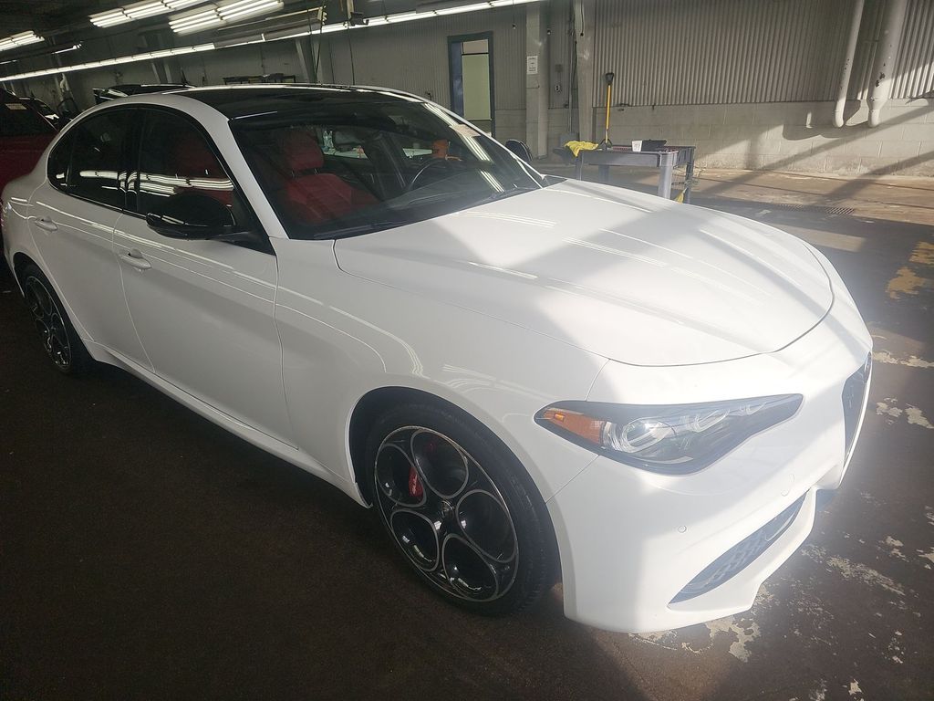 2024 Alfa Romeo Giulia Veloce AWD