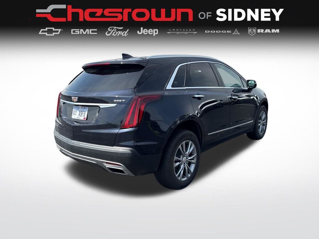 View vehicle photo 5