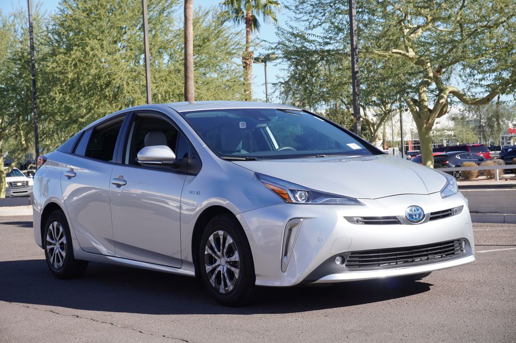 2022 Toyota Prius LE AWD-e 4