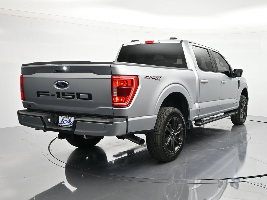 View vehicle photo 6