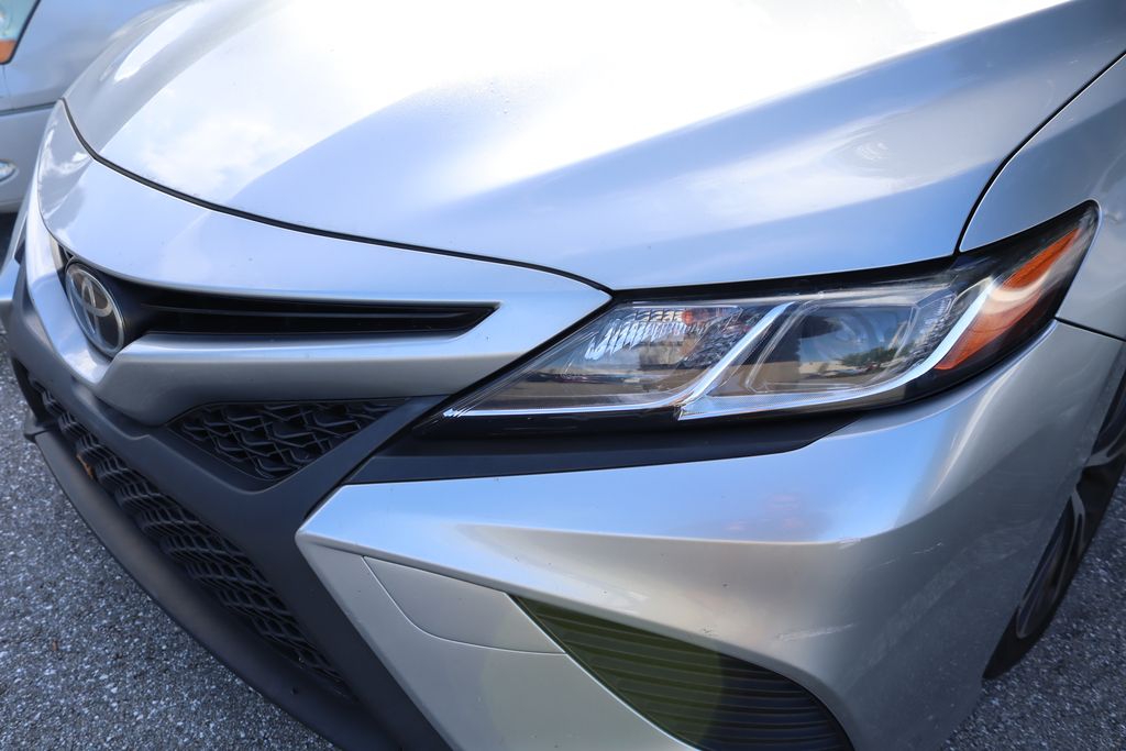 Thumbnail: 2018 Toyota Camry - 3