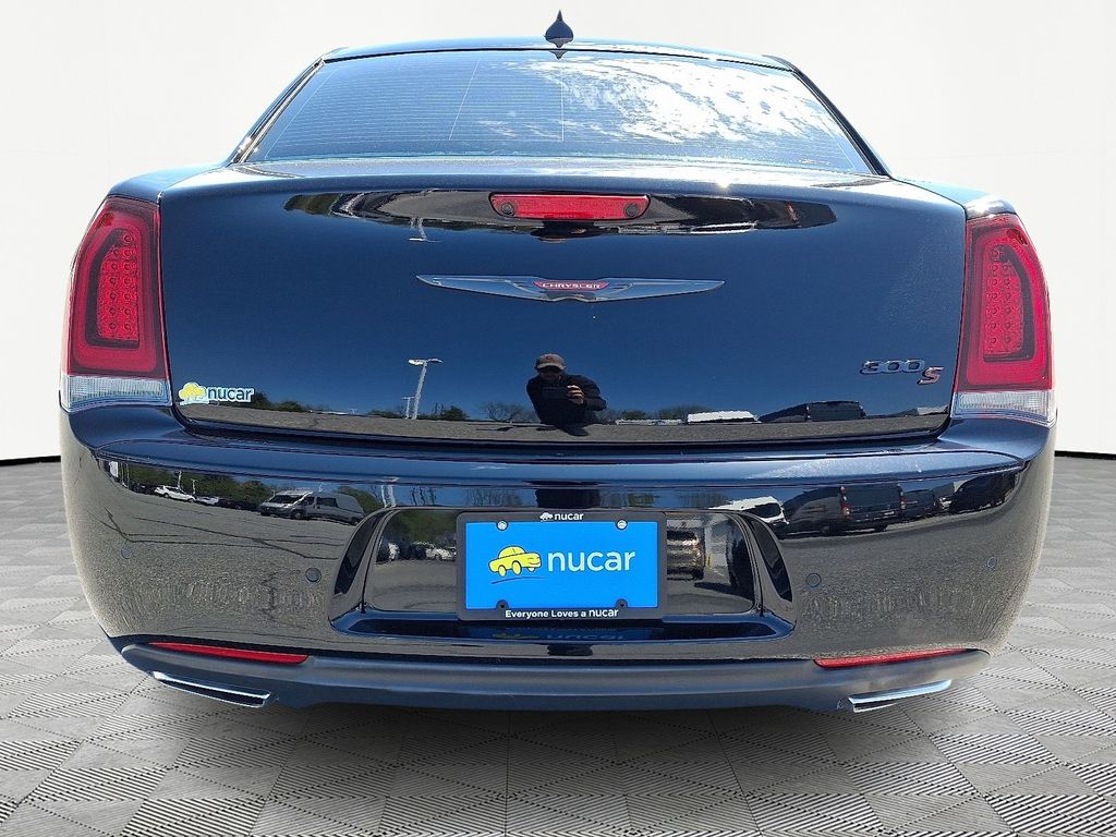 2022 Chrysler 300 — photo 6