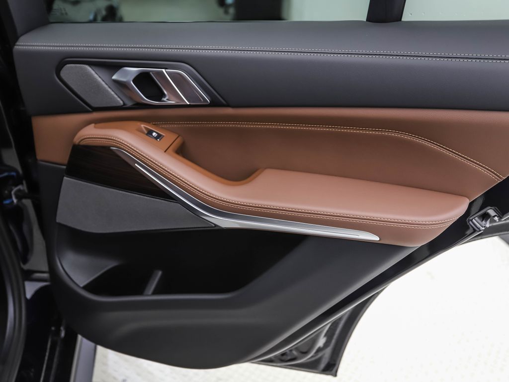 Thumbnail: 2026 BMW X5 - 25