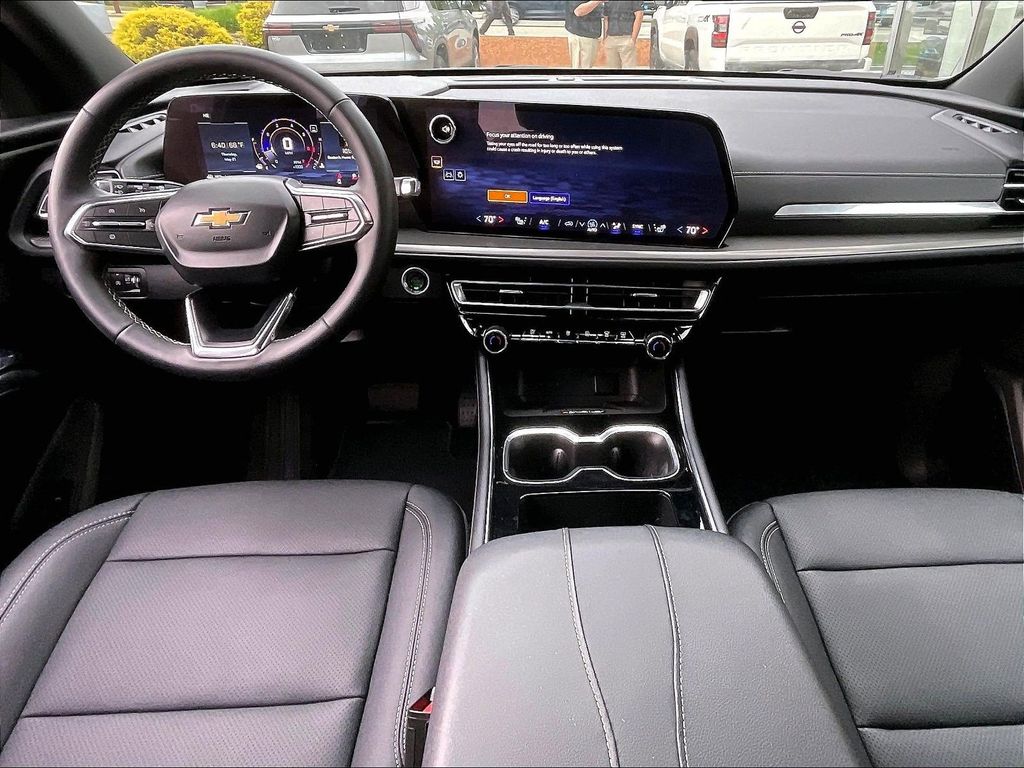 2026 Chevrolet Traverse — photo 22