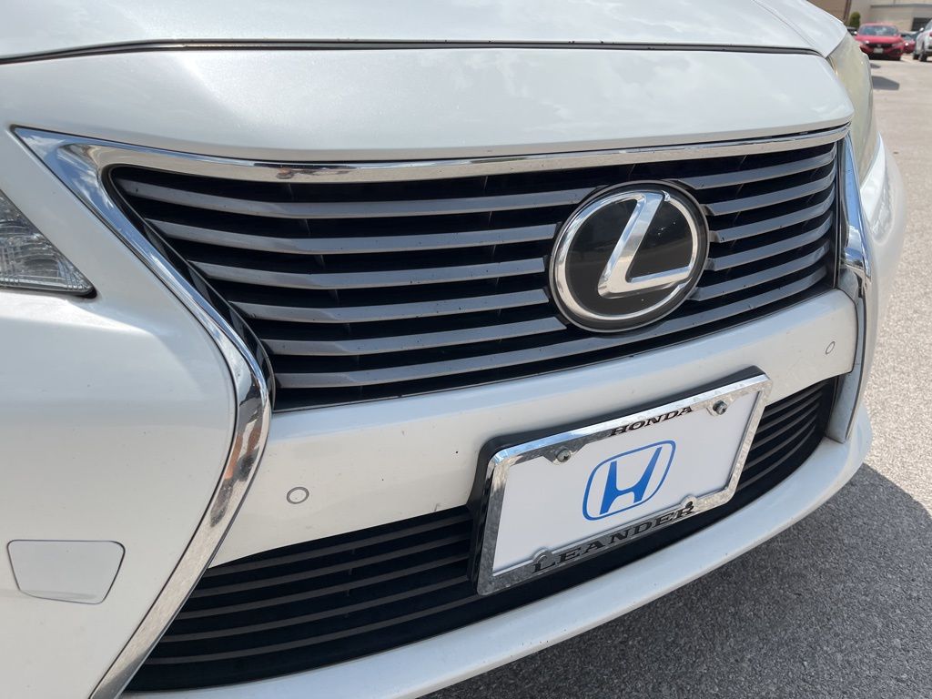 Thumbnail: 2013 Lexus ES - 15