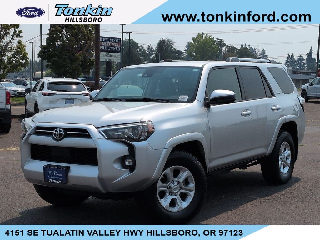 Classic Silver Metallic 2021 Toyota 4Runner SUV / Crossover 4X2 5-Speed Automatic Overdrive