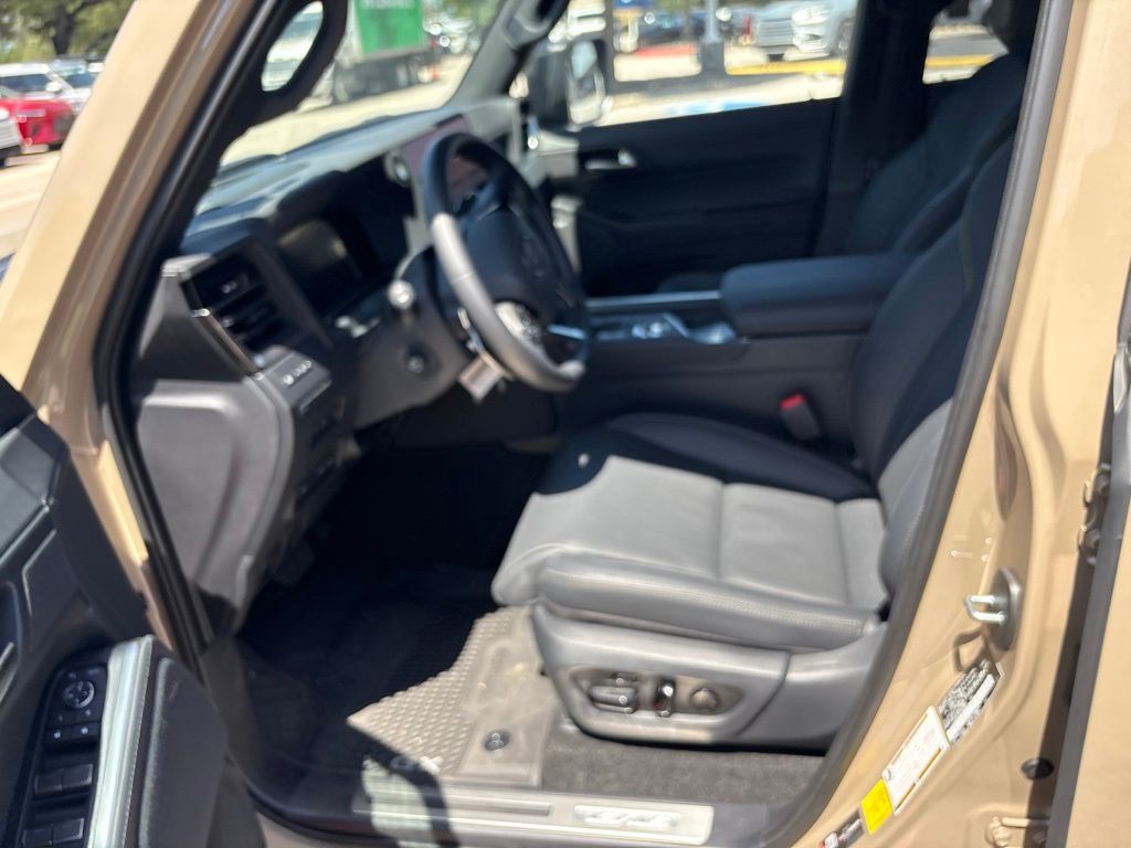 Thumbnail: 2026 Lexus GX - 15