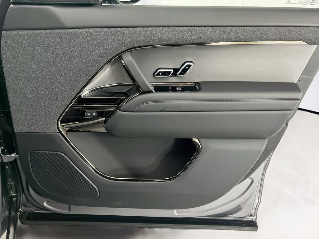 Used 2025 Gray Land Rover S image 24
