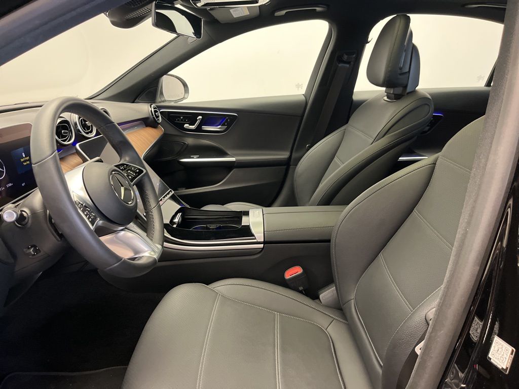 Thumbnail: 2025 Mercedes-Benz C-Class - 13