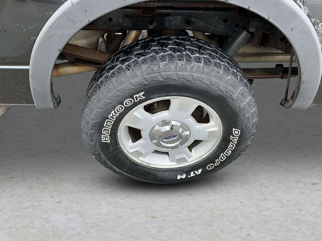 Used 2010 Black Ford XLT image 29