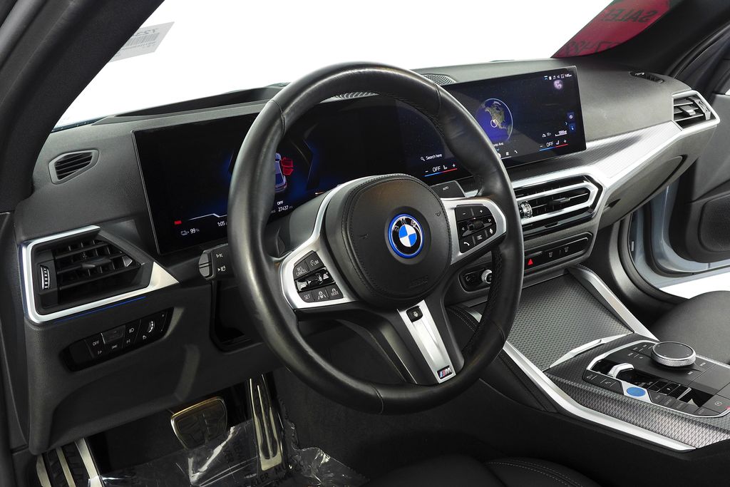 Thumbnail: 2024 BMW i4 - 31