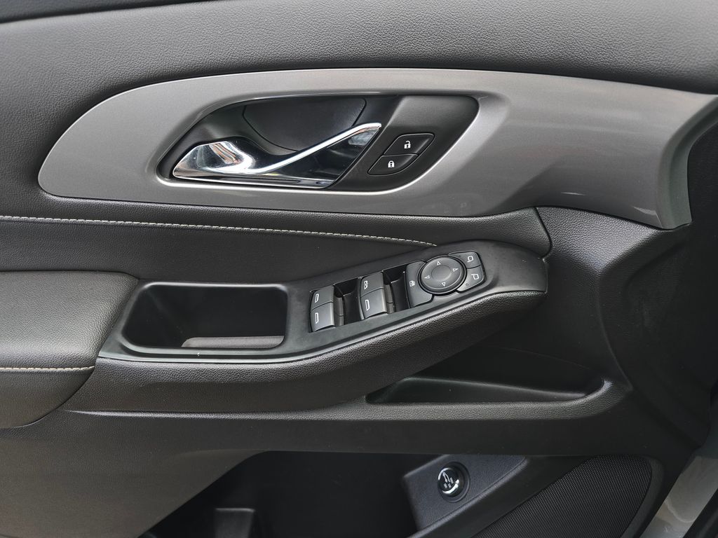 Used 2023 Gray Chevrolet LT Leather image 27