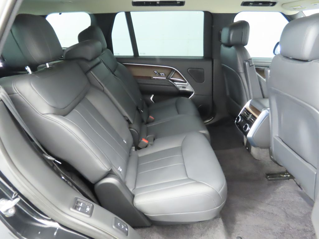 Thumbnail: 2023 Land Rover Range Rover - 22