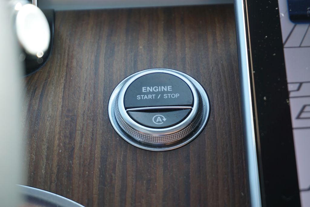 2023 Mercedes-Benz C-Class C 300 28