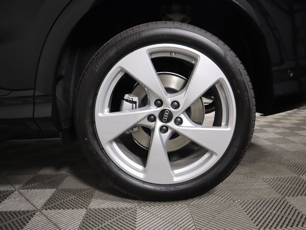 2025 Audi Q5 Premium 32