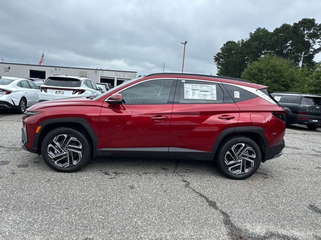 2025 Hyundai Tucson Hybrid Limited photo 2