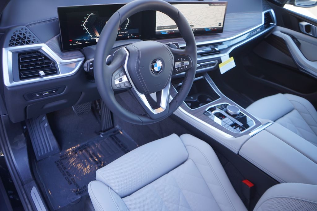 2025 BMW X5 xDrive40i 12