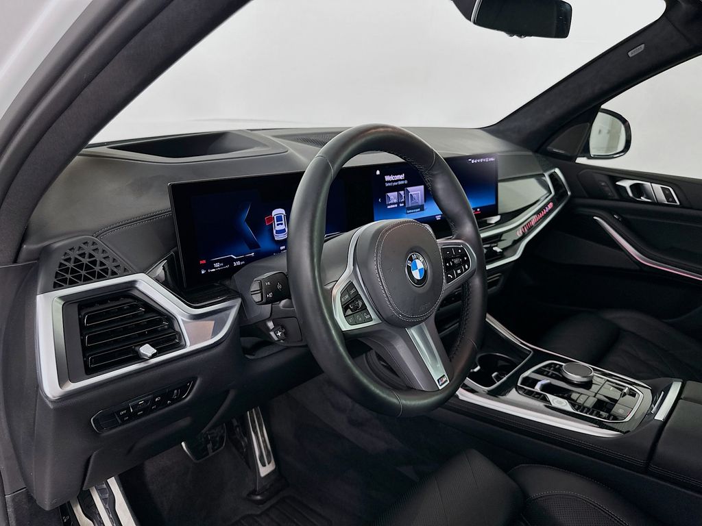 2023 BMW X7 xDrive40i 9