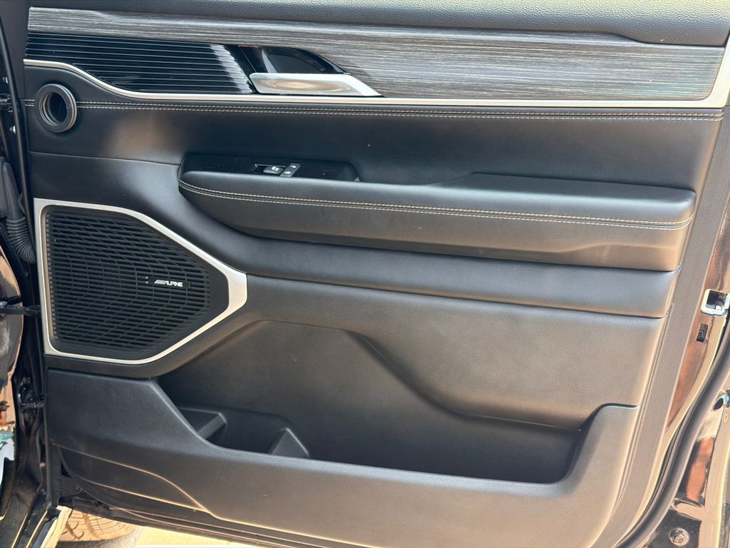2023 Jeep Wagoneer Series II - Photo 14