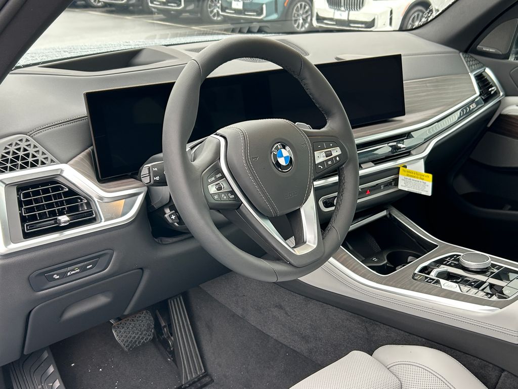 2025 BMW X5 xDrive40i 14