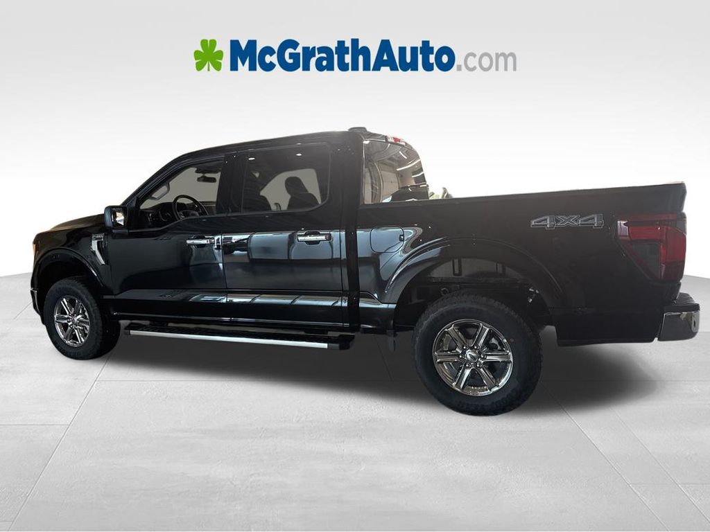 New 2025 Black Ford XLT image 3